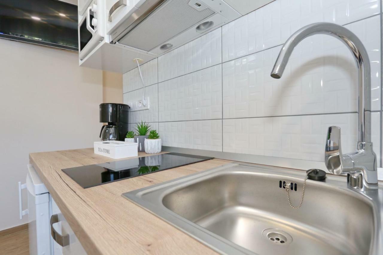 Two New Apartments By The Town Center ซาดาร์ ภายนอก รูปภาพ