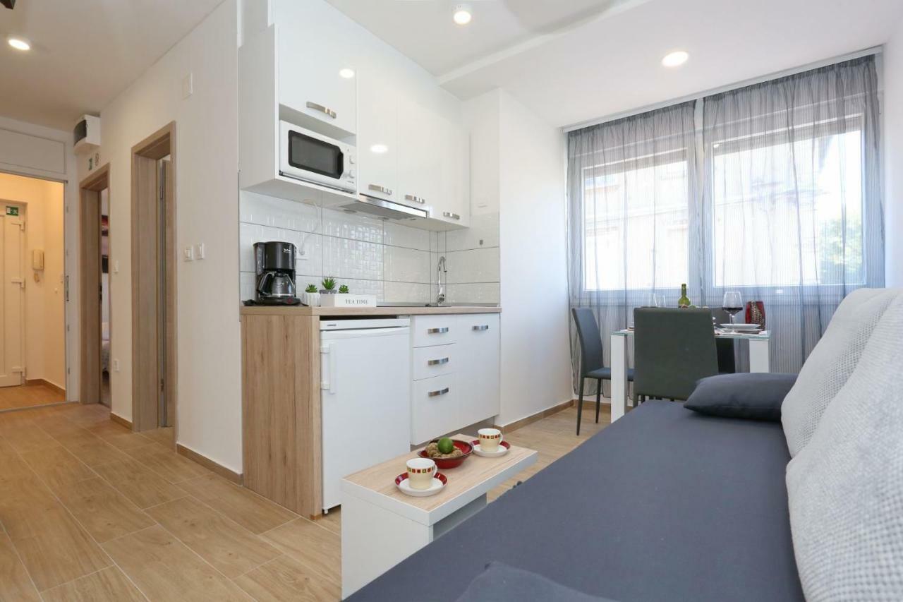 Two New Apartments By The Town Center ซาดาร์ ภายนอก รูปภาพ