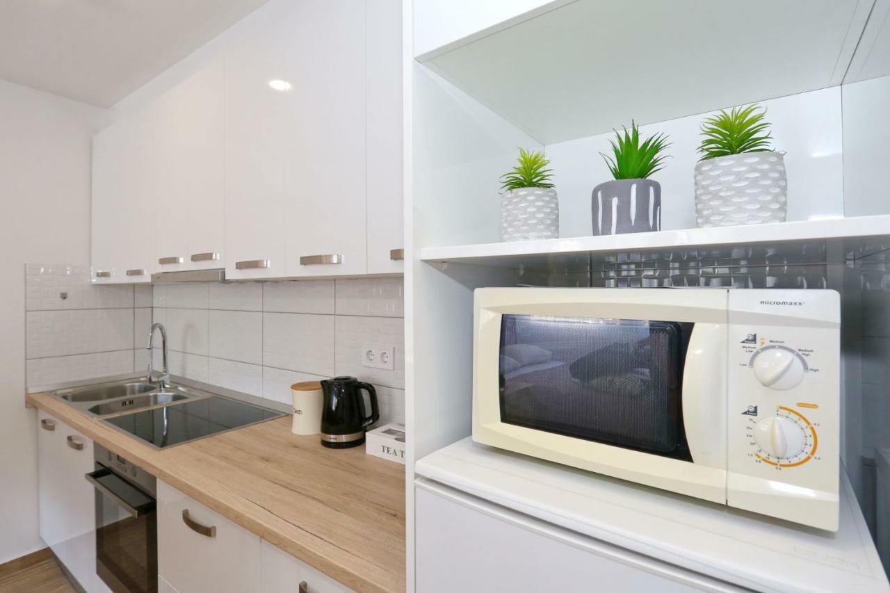 Two New Apartments By The Town Center ซาดาร์ ภายนอก รูปภาพ